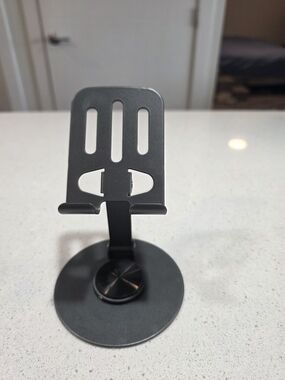 Adjustable Metal Phone/Tablet Stand in Dark Gray